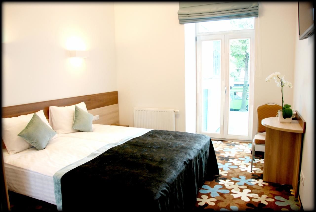 Отель Algiro Hotel Каунас